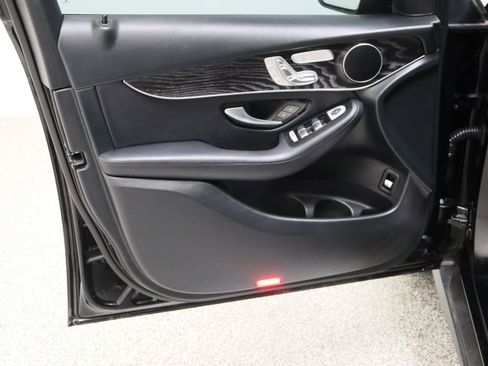 Used 2018 Mercedes-Benz GLC 300 image 12