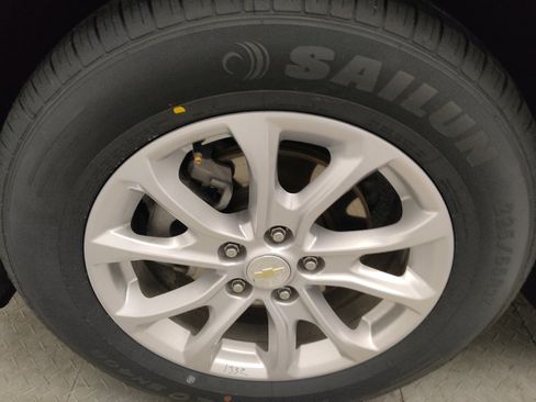 Used 2019 Chevrolet Equinox LT FWD image 31