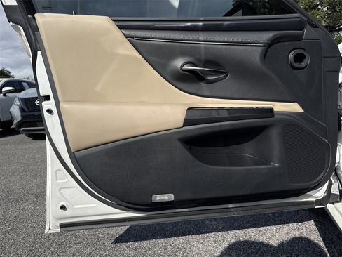 Used 2019 Lexus ES 350 image 14