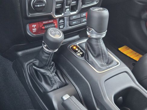 New 2026 Jeep Wrangler Unlimited Rubicon AWD/4WD image 27
