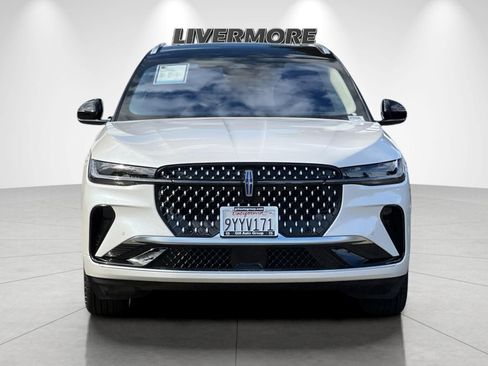 Used 2026 Lincoln Nautilus Reserve AWD/4WD image 8