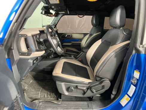 Used 2023 Ford Bronco Wildtrak image 30