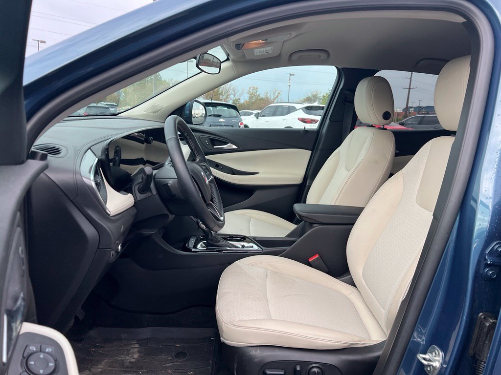 Used 2024 Buick Encore GX Preferred w/ Comfort Package FWD image 8