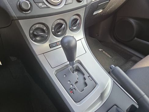 Used 2011 MAZDA MAZDA3 i Touring FWD image 16