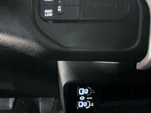 Used 2024 RAM 2500 Laramie w/ Safety Group AWD/4WD image 28