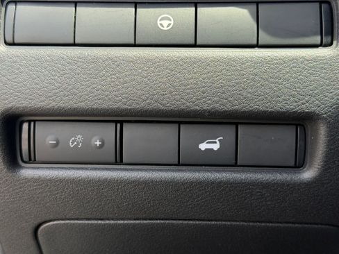 Certified 2023 Nissan Rogue SL w/ SL Premium Package FWD image 17