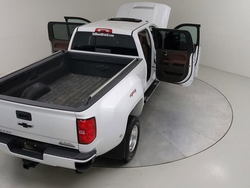 Used 2017 Chevrolet Silverado 3500 High Country image 54