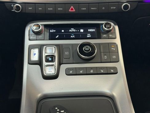 Used 2023 Hyundai Palisade Calligraphy image 16