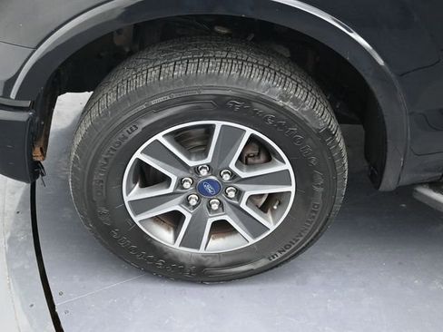 Used 2016 Ford F150 XLT w/ Equipment Group 302A Luxury image 9