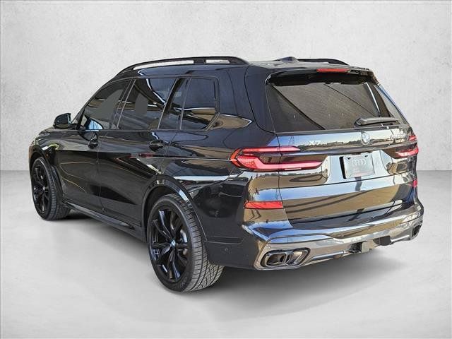 Used 2025 BMW X7 M60i AWD/4WD image 7