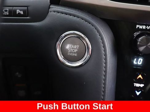 Used 2017 Lexus LX 570 4WD image 25