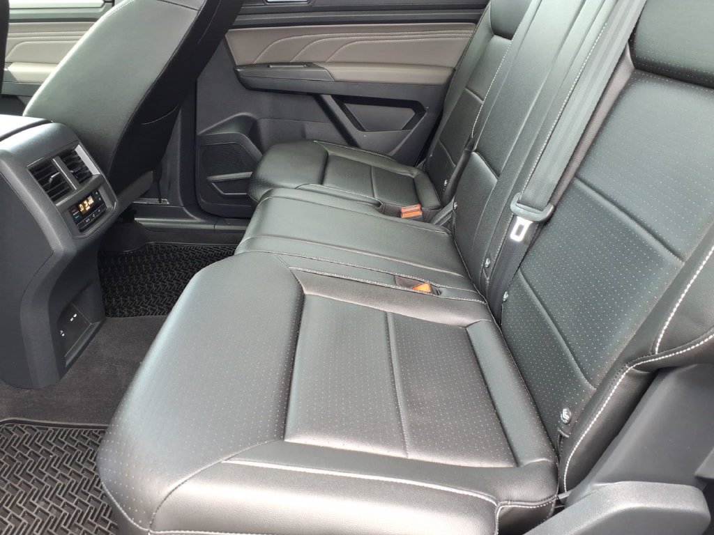Used 2023 Volkswagen Atlas SEL AWD/4WD image 17
