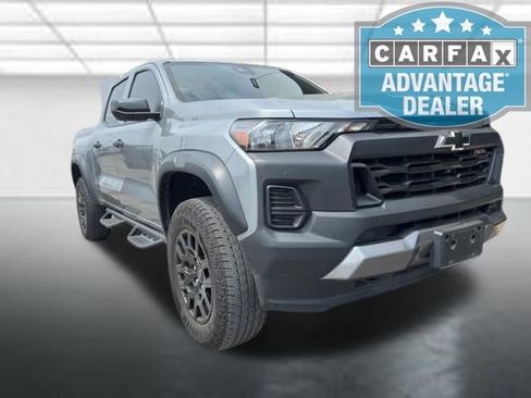 Used 2024 Chevrolet Colorado Trail Boss w/ Technology Package image 2