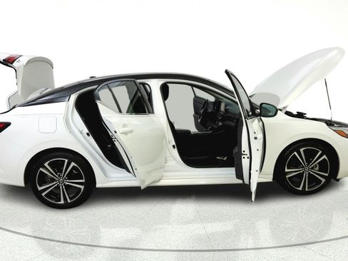 Used 2023 Nissan Sentra SR FWD image 15