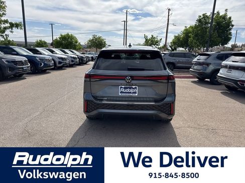 New 2026 Volkswagen Tiguan SE R-Line FWD image 4