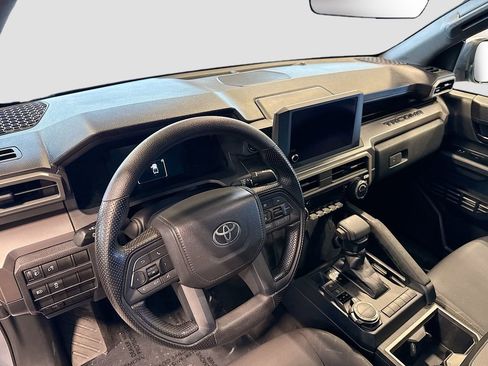 Used 2024 Toyota Tacoma SR5 AWD/4WD image 9