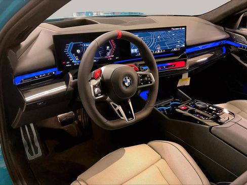 Used 2026 BMW M5 Touring w/ M Driver's Package AWD/4WD image 8