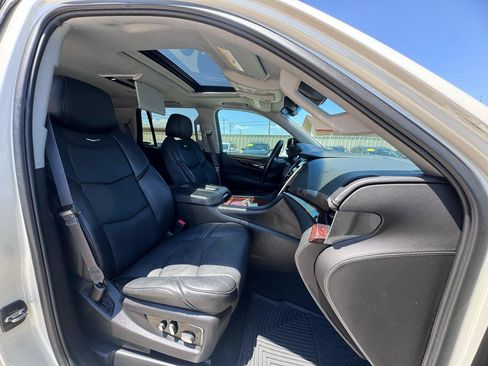 Used 2015 Cadillac Escalade Premium RWD image 66