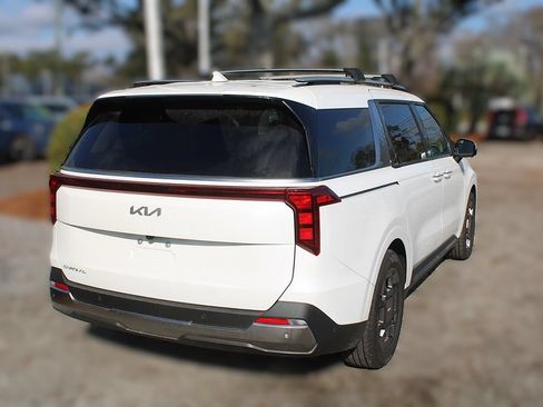 New 2027 Kia Carnival SX w/ Dark Edition Package FWD image 10