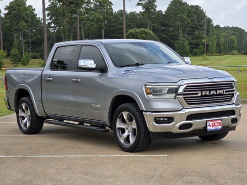 Used 2021 RAM 1500 Laramie AWD/4WD image 3
