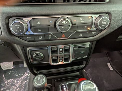 New 2026 Jeep Gladiator Sport image 23