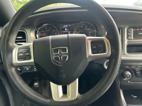 Used 2012 Dodge Charger SE RWD image 13