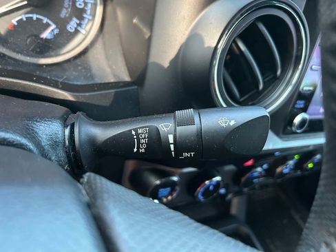 Used 2020 Toyota Tacoma Limited AWD/4WD image 22