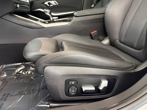 Used 2020 BMW 330i Sedan w/ Convenience Package RWD image 14