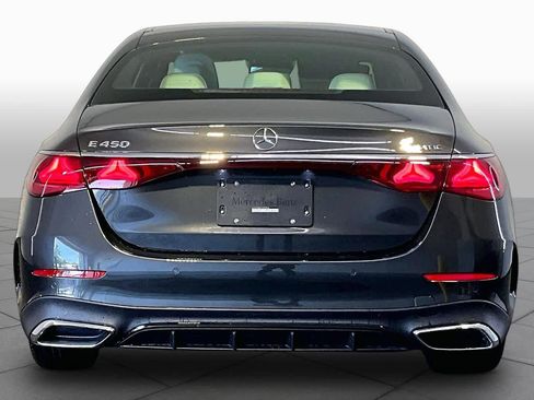 New 2026 Mercedes-Benz E 450 4MATIC Sedan image 4
