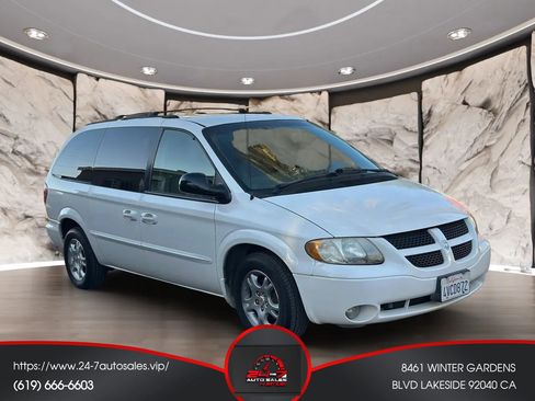 Used 2002 Dodge Grand Caravan Sport FWD image 2