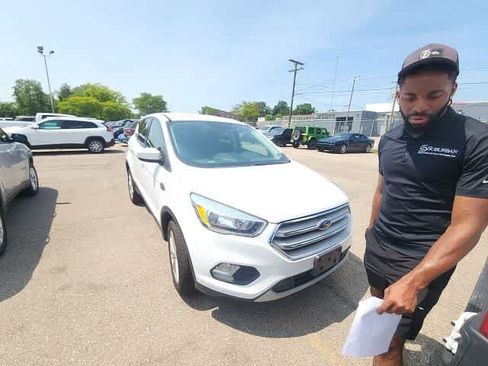 Used 2019 Ford Escape SE AWD/4WD image 4
