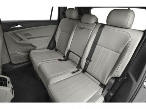 Used 2023 Volkswagen Tiguan SE R-Line AWD/4WD image 16
