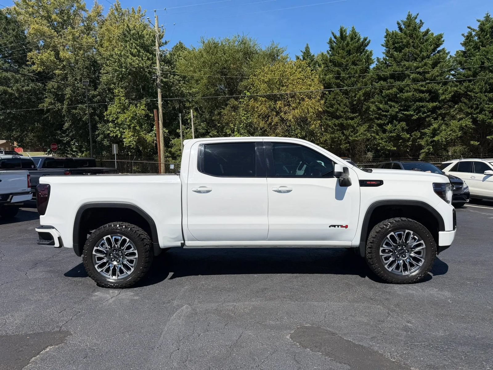 Used 2019 GMC Sierra 1500 AT4 w/ AT4 Premium Package AWD/4WD image 6