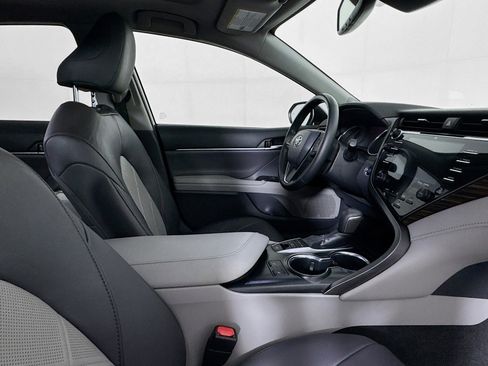 Used 2019 Toyota Camry XLE image 50