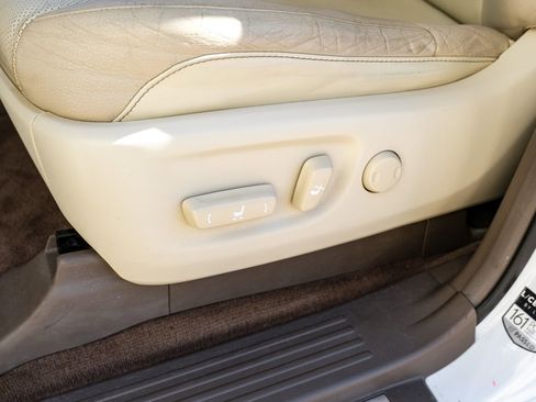 Used 2015 Lexus GX 460 w/ Premium Package image 32