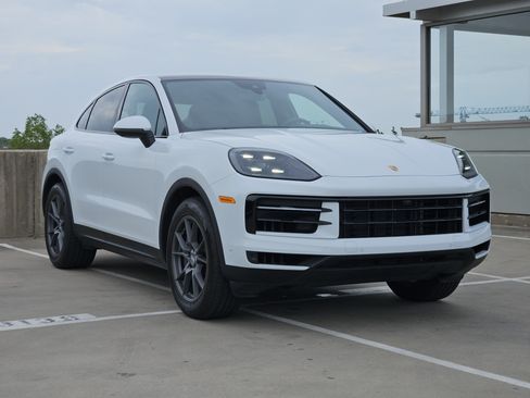 Certified 2026 Porsche Cayenne Coupe AWD/4WD image 10