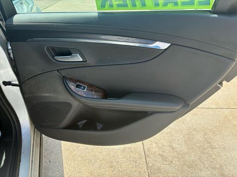Used 2014 Chevrolet Impala LT FWD image 15