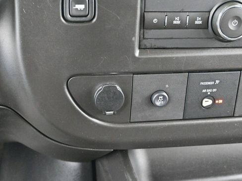 Used 2019 Chevrolet Express 3500 LT w/ LT Preferred Equipment Group image 22