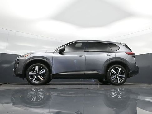 Used 2024 Nissan Rogue SL w/ SL Premium Package image 40