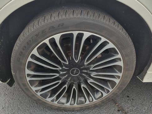 Used 2020 Lincoln Aviator Black Label w/ Dynamic Handling Package AWD/4WD image 7