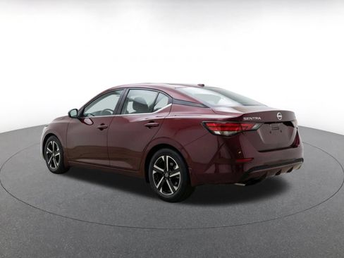 Used 2025 Nissan Sentra SV FWD image 7