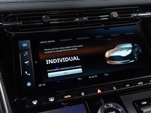 Used 2024 Aston Martin DB12 Convertible image 57