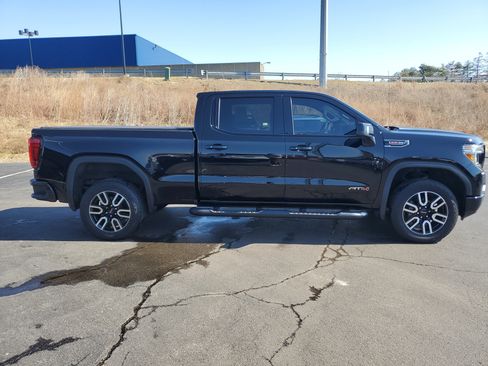 Used 2019 GMC Sierra 1500 AT4 w/ AT4 Premium Package image 3