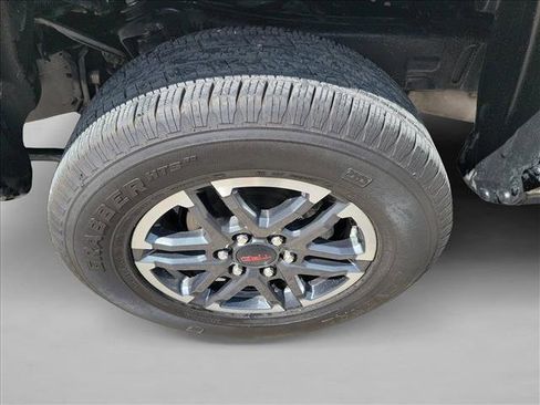 Used 2025 Toyota Tacoma TRD Sport RWD image 12