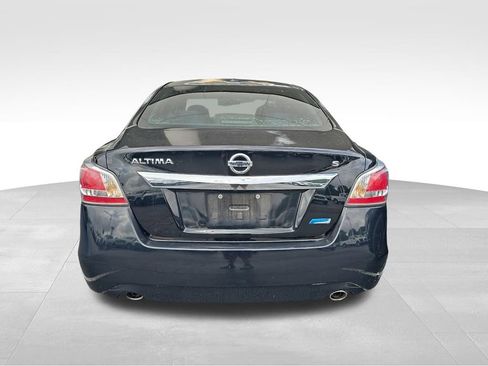 Used 2014 Nissan Altima 2.5 S w/ Display Audio Package FWD image 9
