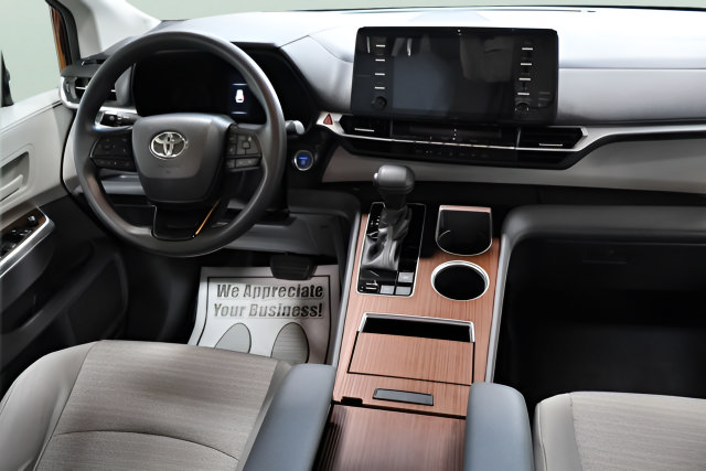 Used 2022 Toyota Sienna LE FWD image 12