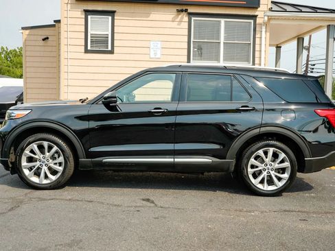 Used 2021 Ford Explorer Platinum w/ Equipment Group 601A AWD/4WD image 8