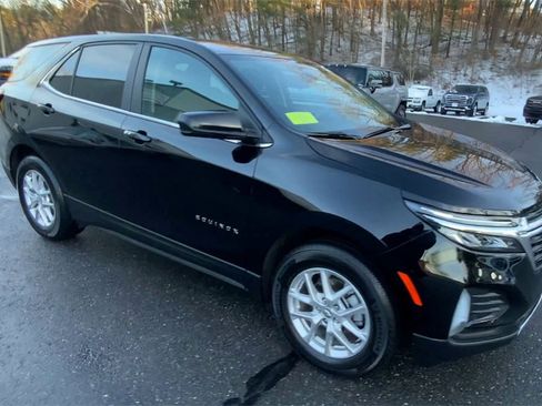 Used 2024 Chevrolet Equinox LT image 3