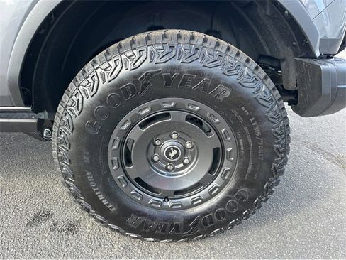 New 2025 Ford Bronco Badlands image 18