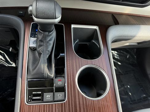 Used 2023 Toyota Sienna XLE image 45